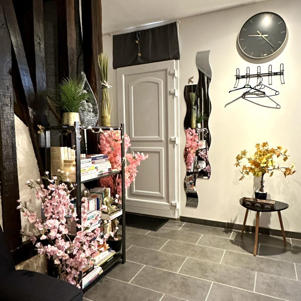 Entrée Institut Fleurs Roses Porte Margny-Lès-Compiègne